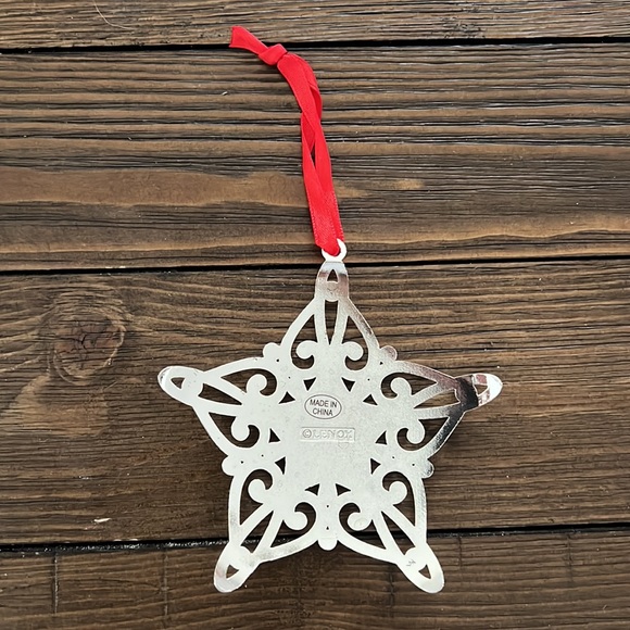 Lennox Snowflake Ornament Silverplate - Picture 2 of 4
